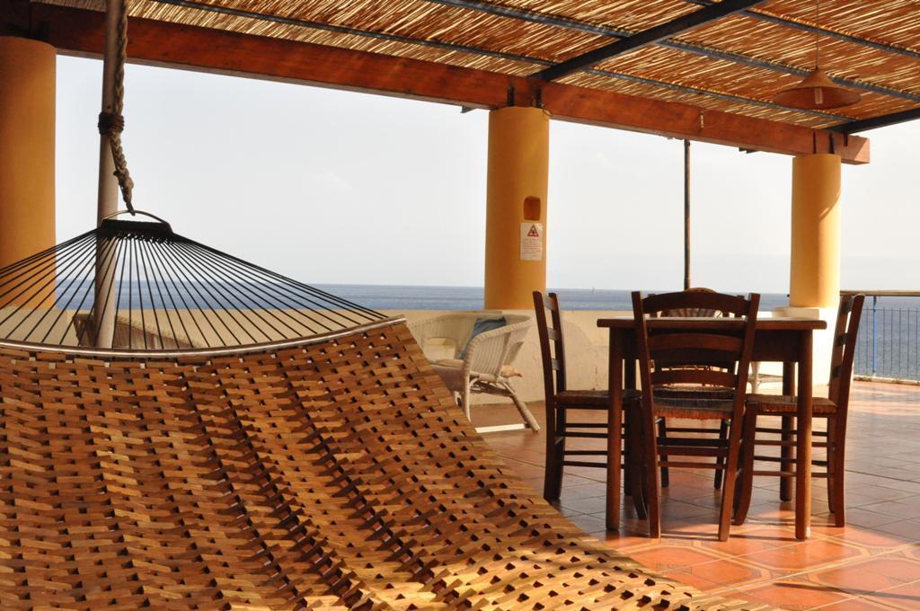 Leni Albergo Seaside מראה חיצוני תמונה