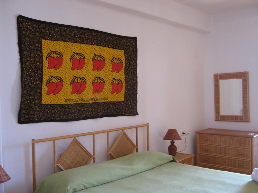 Leni Albergo Seaside חדר תמונה